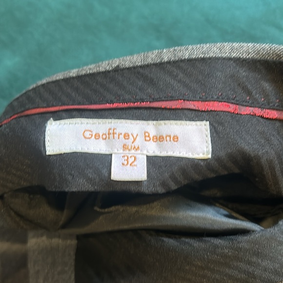 Geoffrey Beene Men’s Three-Piece Suit - Picture 4 of 5